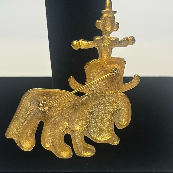 Sad Dog Brooch, good tone with Hat and clown. Unsigned - Picture 5 of 7